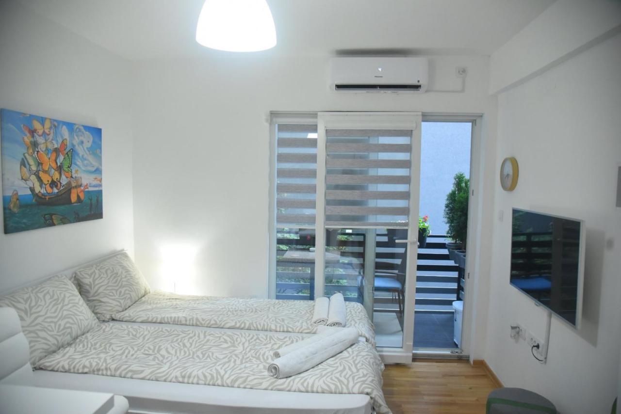 Dekart 2 Apartment Ni Esterno foto
