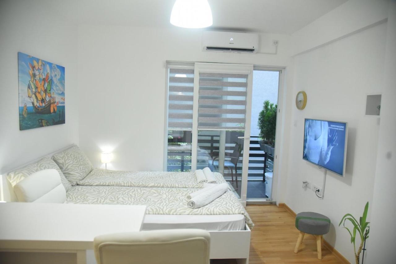 Dekart 2 Apartment Ni Esterno foto